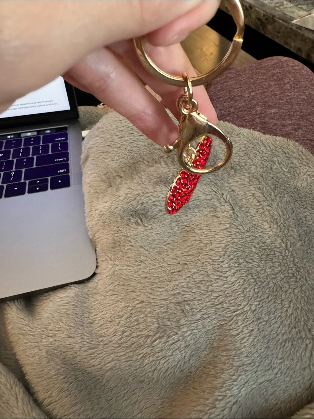 N/A elegant gold